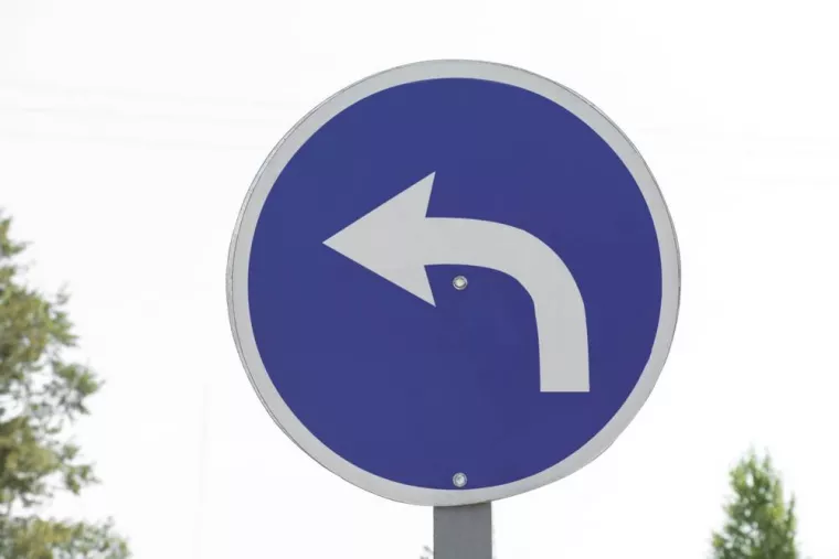 À qui s'adresser pour la fabrication de panneaux de signalisation généraux ?, Toulon, MSR83.13