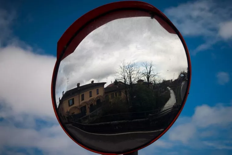 Quel est le meilleur type de miroir de sécurité pour un croisement dangereux ?, Toulon, MSR83.13