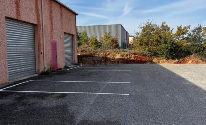 Réalisation de 25 places de parking dont 2 places PMR à Brignoles, Toulon, MSR83.13