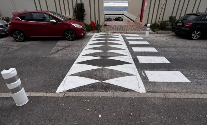 marquage signalisation routiere 83 13 pour copropriété, Toulon, MSR83.13
