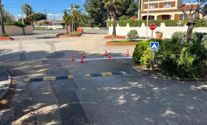 Installation de mobilier urbain, Toulon, MSR83.13
