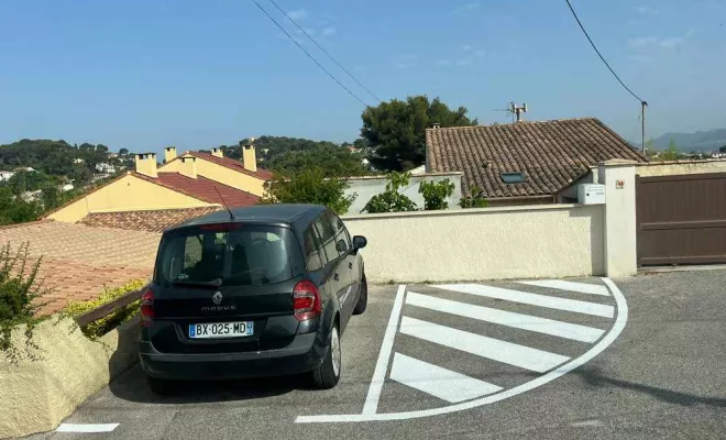 Travaux de marquage au sol, Toulon, MSR83.13