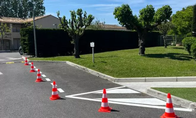 Travaux de marquage au sol, Toulon, MSR83.13