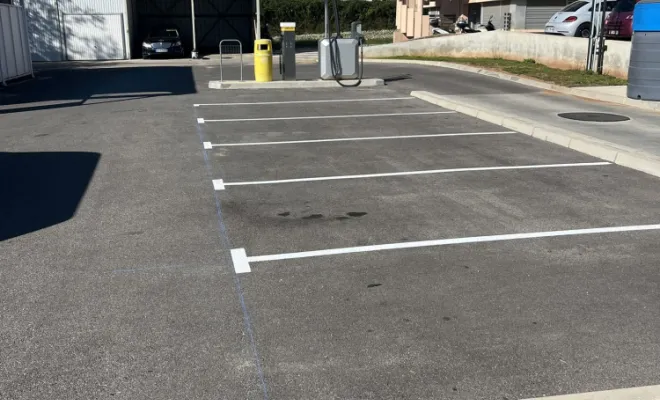 Marquage Signalisation Routière 83 13 Création de places de parking , Toulon, MSR83.13