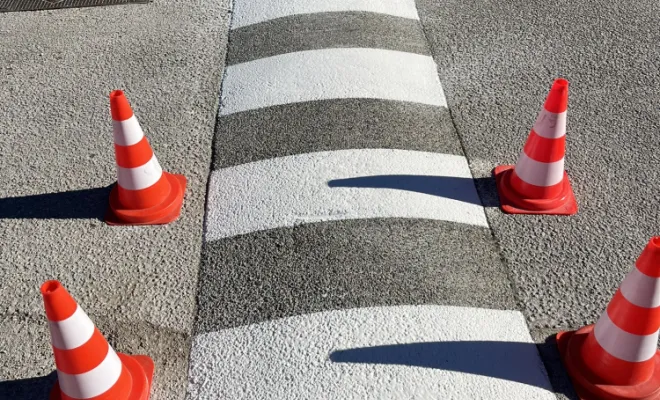 Marquage Signalisation Routière 83 13  a réaliser la création d'un stop ainsi que le marquage réglementaire de ralentisseur afin de délimiter les zones de circulation , Toulon, MSR83.13